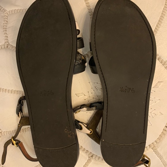 Authentic COACH leather sandals🌞 - Picture 4 of 4